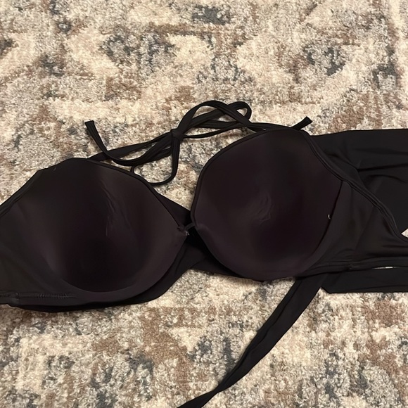 VS 32DDD Bikini - Picture 4 of 5